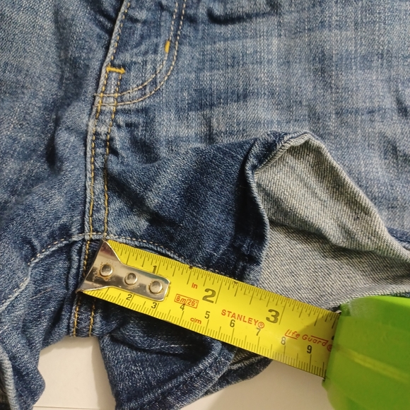 American Eagle Denim Shorts Size 2 Blue -Slightly Distressed -Stretch -AEO - Picture 10 of 12